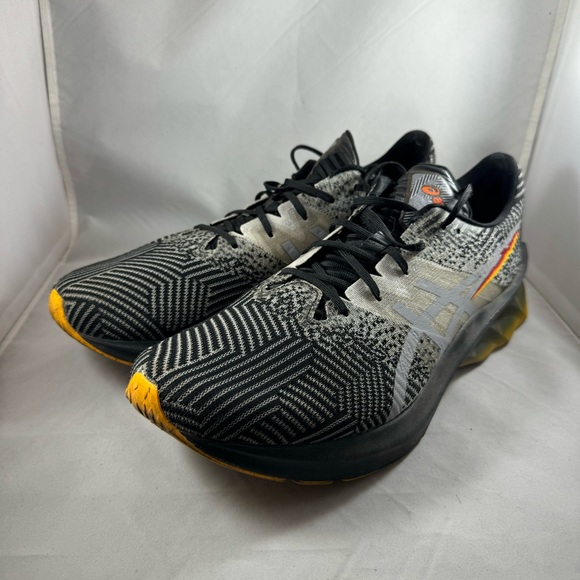 ASICS Novablast Pixel Noise Running Shoes - Men's size 12 - Picture 7 of 13